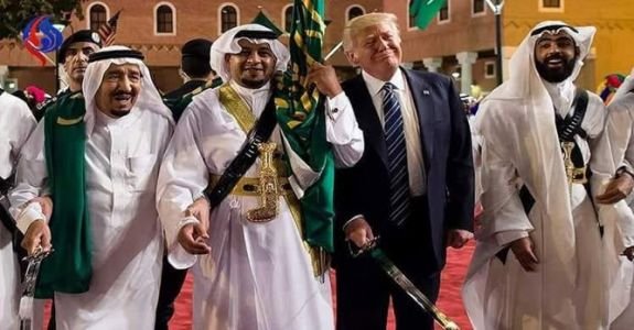 trump-salman-saudia2.jpg (39 KB)